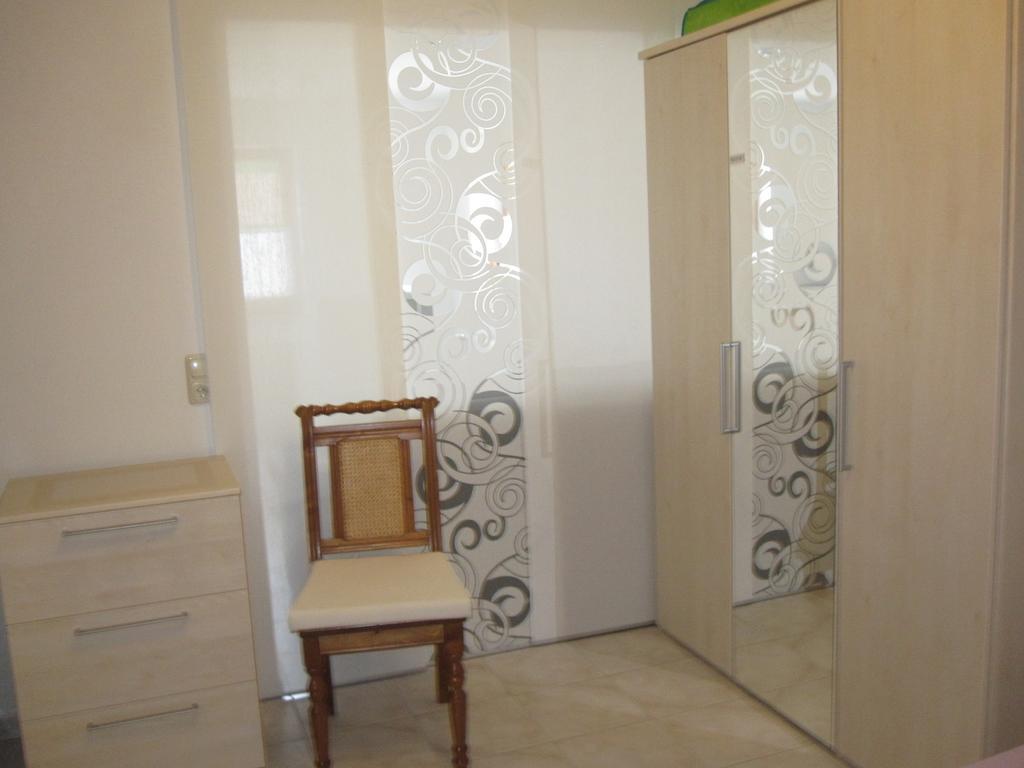 Auel Apartment